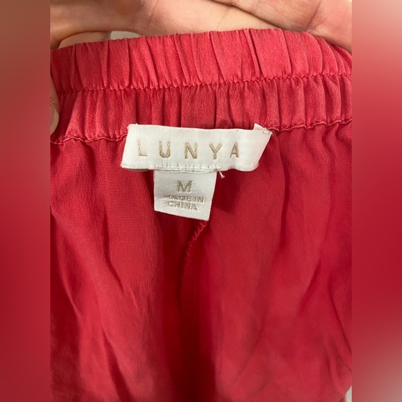Lunya Silk Sleep Shorts Red Size Medium - Picture 4 of 5